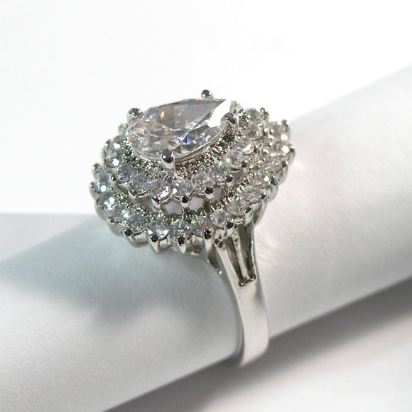 LINDENWOLD Vintage Cocktail Ring- 925 Sterling - Pear CZ w/ baguettes Size10 - Picture 8 of 12